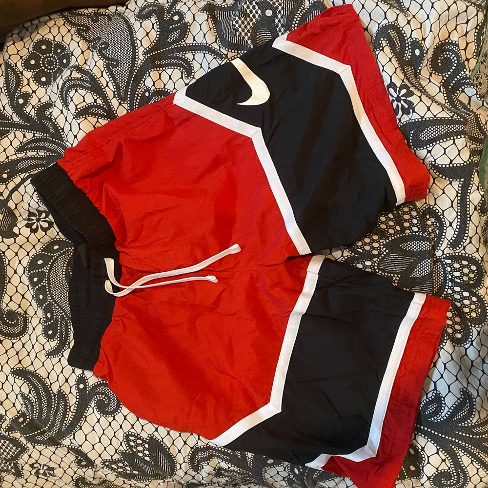 NWOT men’s Nike shorts